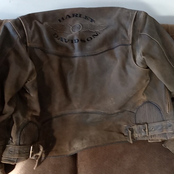 Harley Davidson xl brown distressed look leather jacket. - Picture 2 of 5